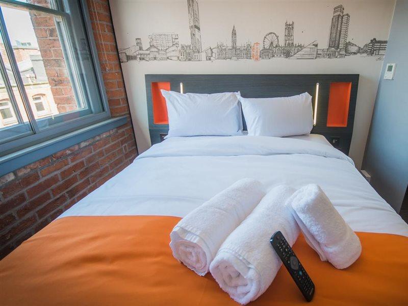 Easyhotel Manchester Exterior photo